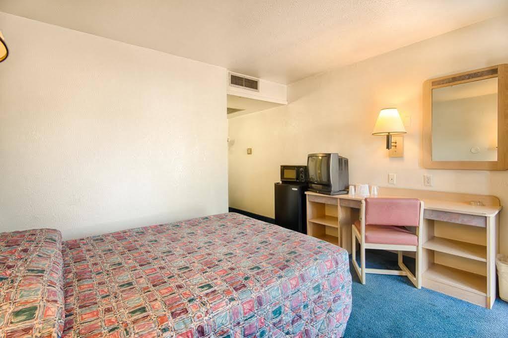 Motel 6-Elko, Nv ภายนอก รูปภาพ