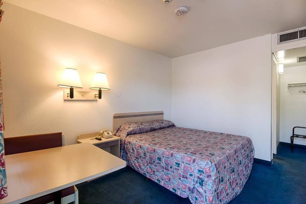 Motel 6-Elko, Nv ภายนอก รูปภาพ